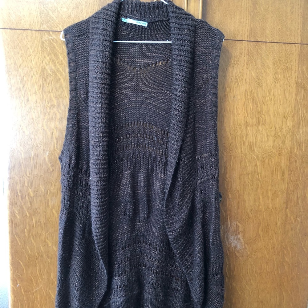Sweater vest